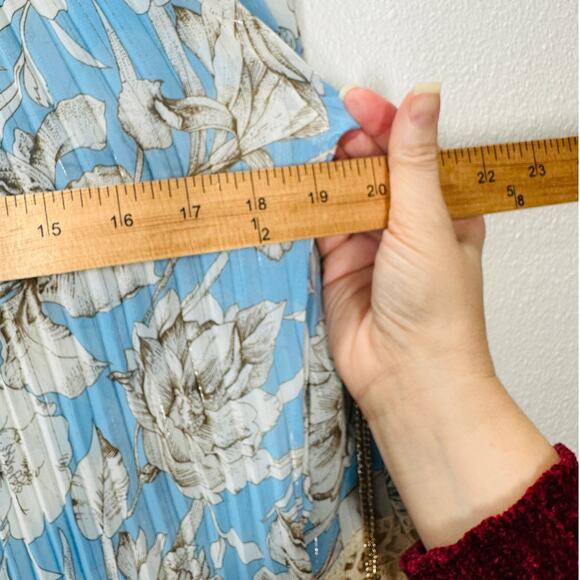 My Story Paris Cream & Blue Accordian Pleat 3/4 Sleeve Blouse S - Picture 15 of 16